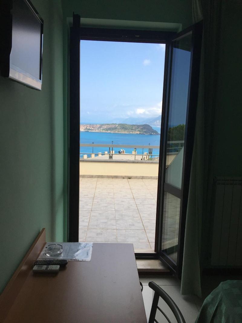 Hotel Villa Principe سان نيكولا أرسيلا المظهر الخارجي الصورة